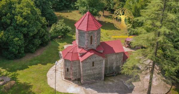 რუხი (ზუგდიდი) წმინდა ნიკოლოზის ტაძარი