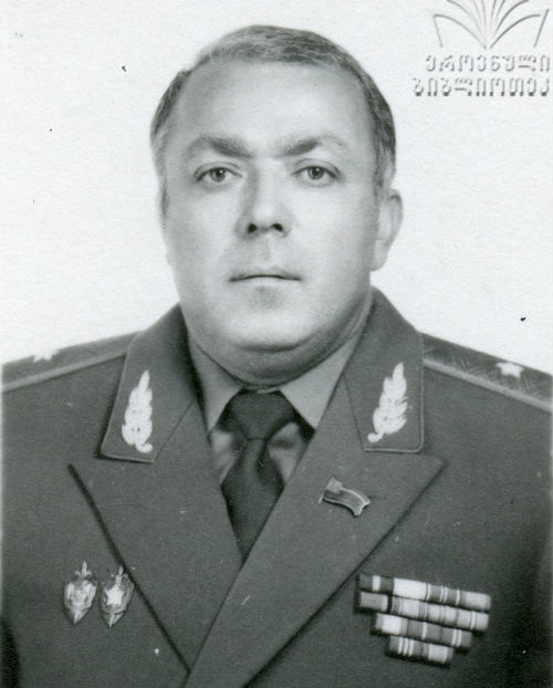  Джаиани Анзор Георгиевич (1934–2005), Из Грузии, генерал-майор (09.05.1986).