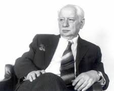 ელეფთერ ლუარსაბის ძე ანდრონიკაშვილი 1910-1989წწ გარდ. 79 წლის აკადემიკოსი ფიზიკოსი, კვანტური ჰიდროდინამიკა წარმ. თელავი დიდი წინაპრები სოფ. ოჟიო, ახმეტა.