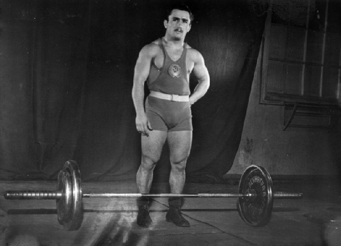 რაფაელ ჩიმიშკიანი დ.1929წ. ოლიმპიური ჩემპიონი ძალოსნობა(შტანგა) თბილისი