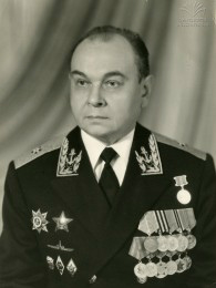 Ананиашвили Борис Анатольевич (1927),  контр-адмирал (19.07.1978).