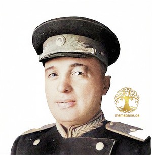 Апакидзе Валентин Андреевич (1904–1969), Из Грузии, генерал-майор (07.11.1945).