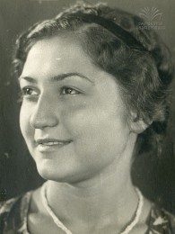 ეთერ ჟორდანია (1918-2014) მსახიობი.
