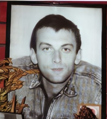 ირაკლი ამირეჯიბი 1963-1992წწ. გარდ.  აფხაზეთში გმირი დაბ. თბილისი