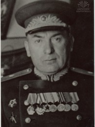 Размадзе Илья Омаинович (1899–1953), Из Грузии, генерал-майор (03.06.1944).