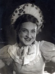 ვალენტინა ზახაროვა (1908-1978) მსახიობი.დონის როსტოვი,რუსეთი.