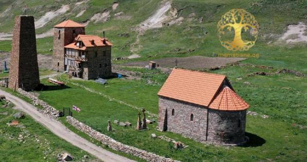 აბანო (თრუსოს ხეობა/სტეფანწმიდა) წმიდა გიორგის/ღვთისმშობლის მიძინების სახელობის ტაძარი/დედათა მონსტერი