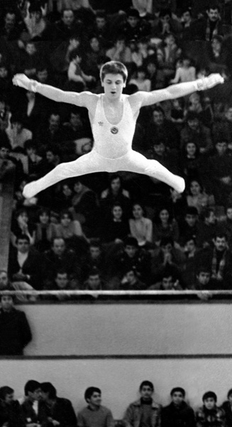 ვლადიმერ გოგოლაძე დ.1966წ. ოლიმპიური ჩემპიონი  სპორტული ტანმოვარჯიშე ხობი