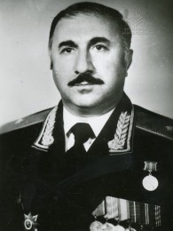 Абашидзе Лери Иванович (1935–1994),   генерал-майор (13.02.1976).