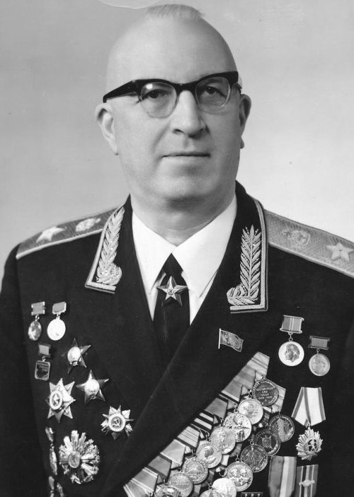 Геловани Арчил Викторович (1915–1978) маршал инженерных войск (1977).