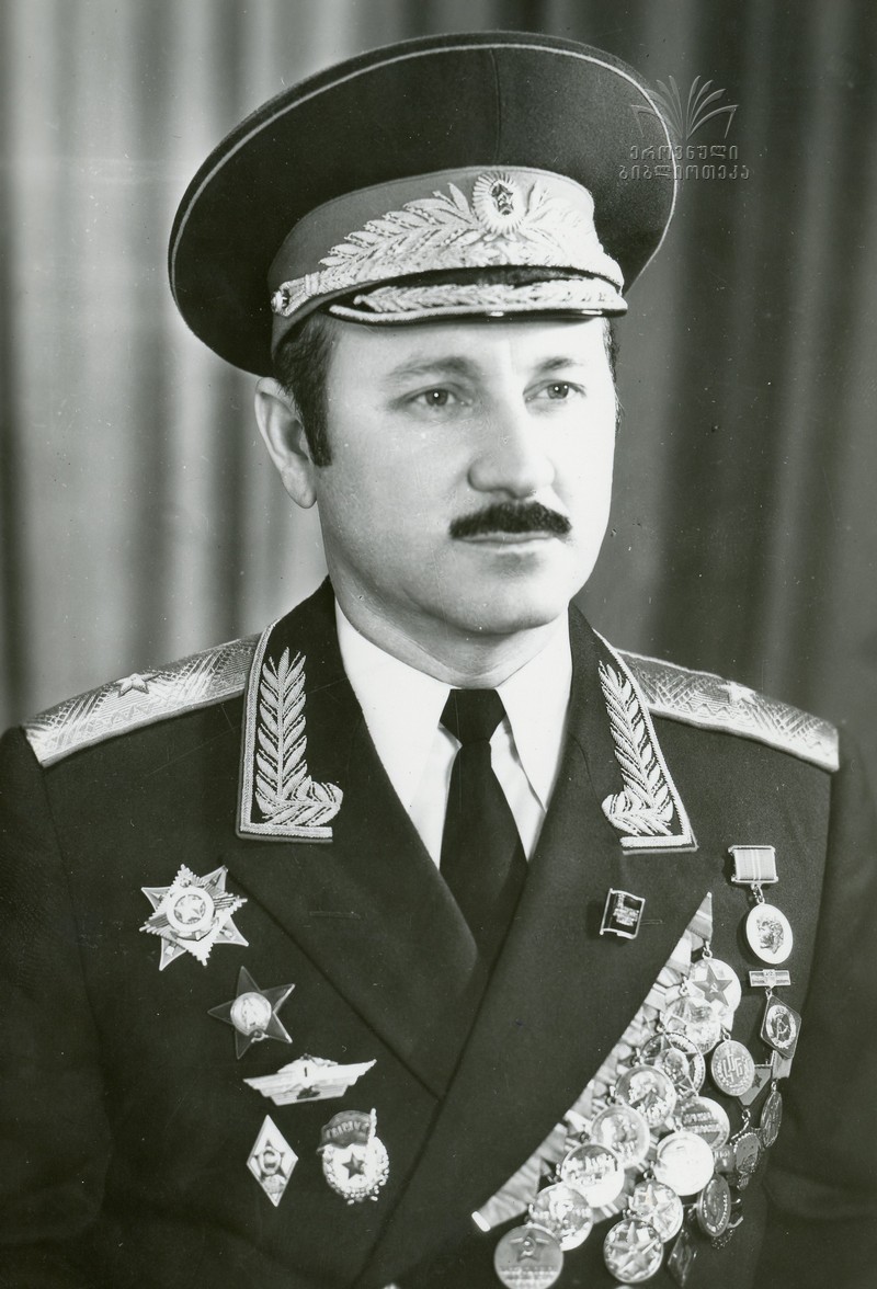 ლეშკაშელი, ვლადიმერ თედორეს ძე (1929-1991)  საბჭოთ გენერალი სოჭი რუსეთი