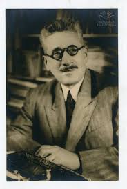 ლეო შიოს ძე დავითაშვილი (1895-1977)პალეობიოლოგ-ევოლუციონისტი, გეოლოგი. მოსკოვი, რუსეთი